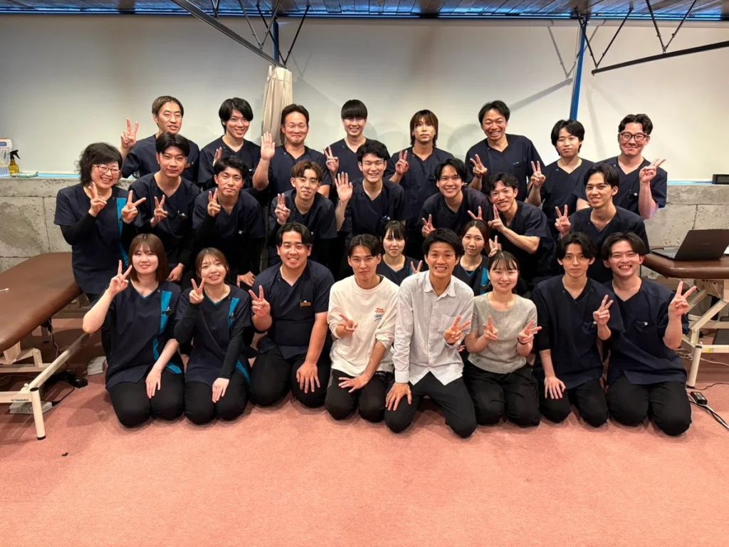 症例検討会に参加した施術者の集合写真